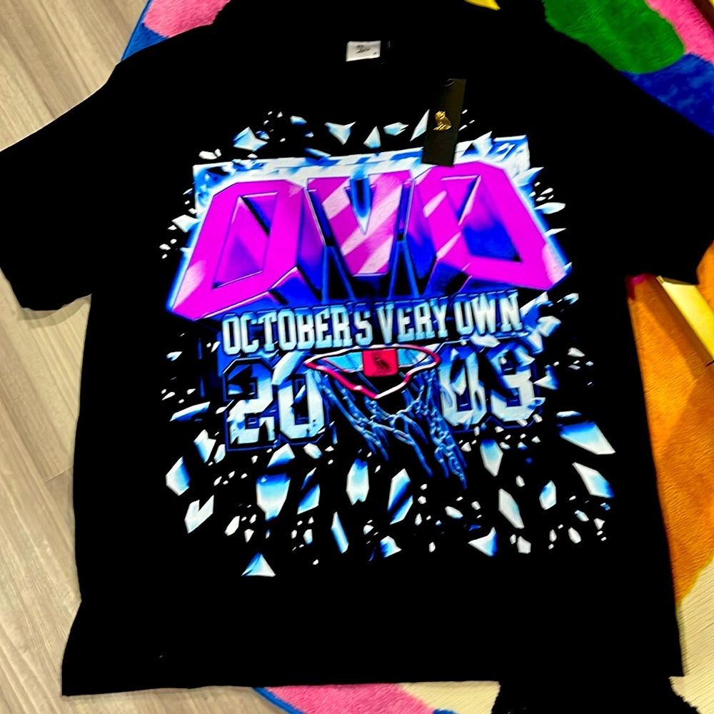T-shirt for sale for men 100% authentic and colour game on this is perfect